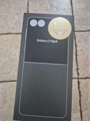 סמסנוג גלקסי  Z  Flip 8