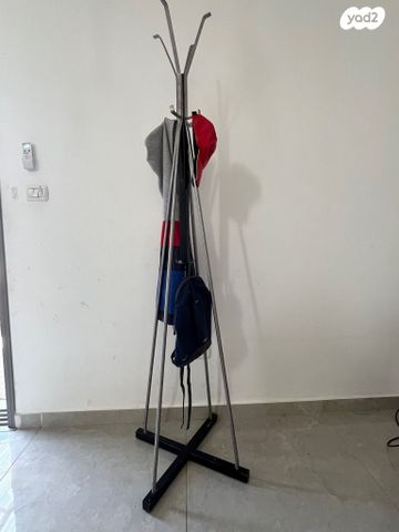 מתלה בגדים