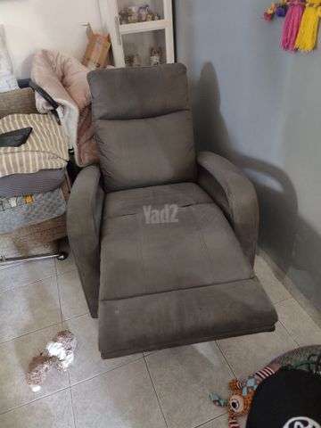 כורסה עם הדום