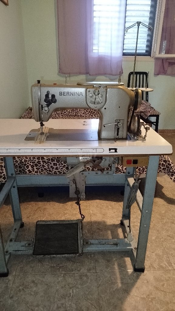 מכונת תפירה BERNINA 217