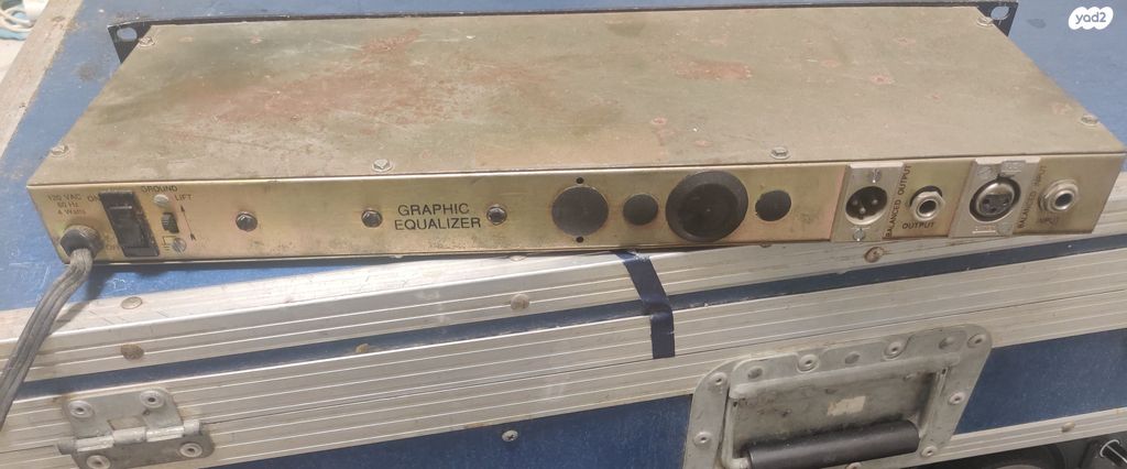 A Vintage Furman GQ-31 Rack