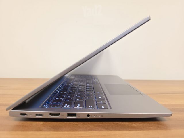 מחש נייד Lenovo ThikBook