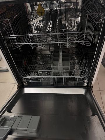 מדיח AEG כמו חדש