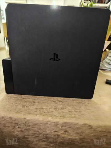 Sony playstation 4 slim