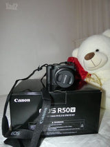 מצלמת canon eos r50 v