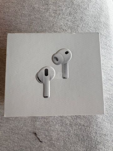 APPLE AIRPODS PRO 3