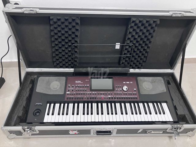 Korg PA 700 Keyboard