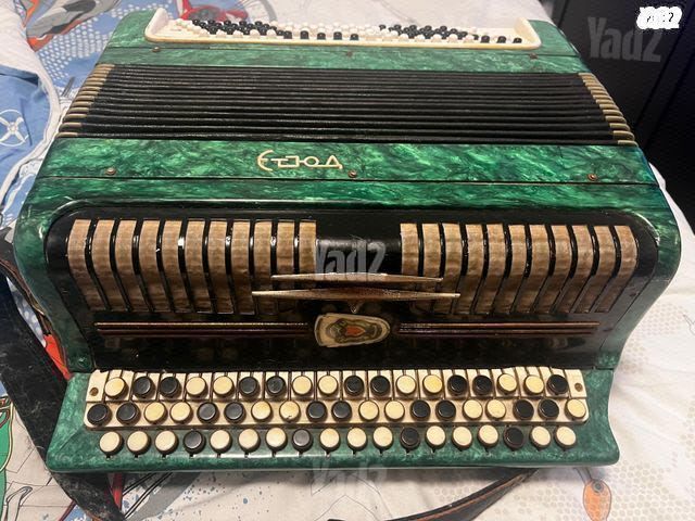 A bayan accordion (баян)