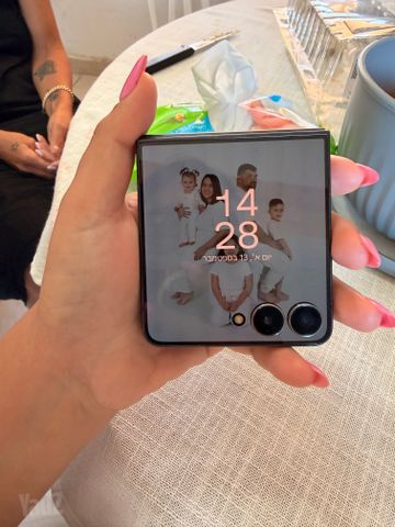 גלקסי Z Flip 7