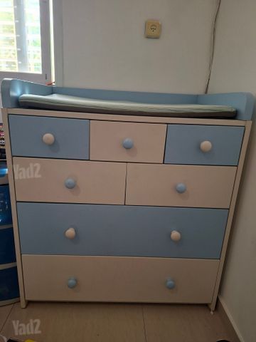 שידת ומזרן החתלה