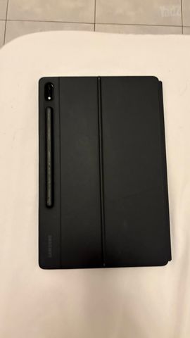 Samsung Tab S8+ עם כיסוי מקלדת