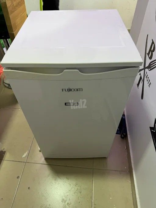 מקרר משרדי