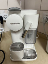 מכונת Nespresso Lattissima One