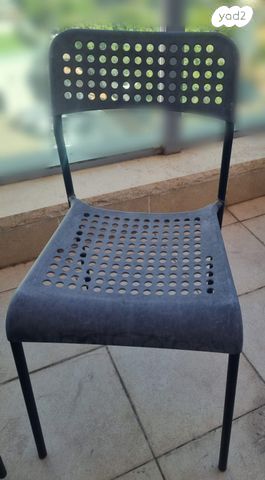 כסאות