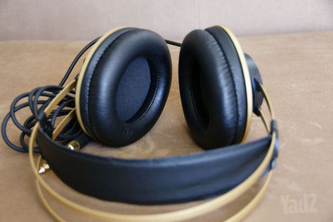 אוזניות AKG K92