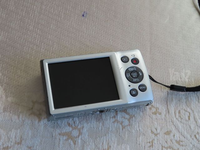 מצלמת canon 185