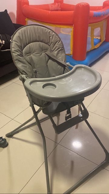 כסא אוכל