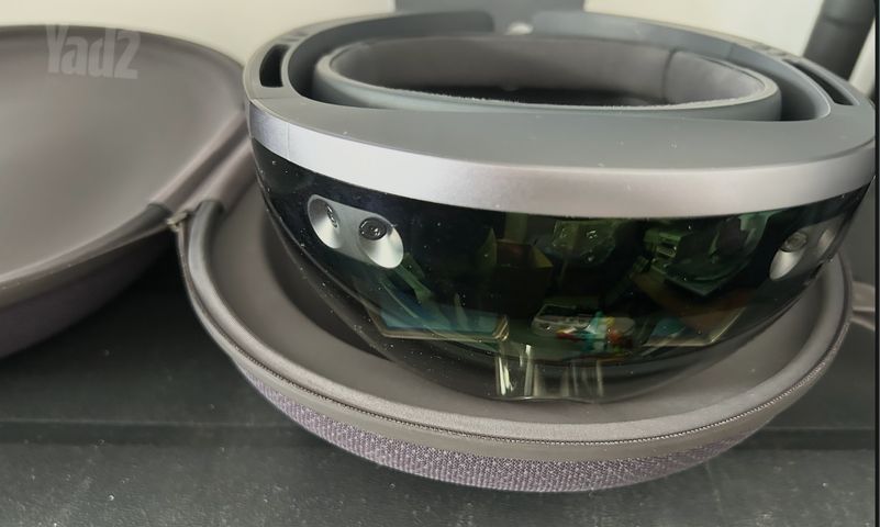 משקפי Microsoft HoloLens