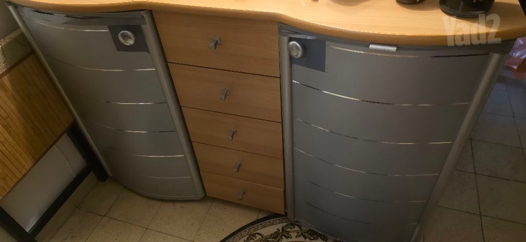 שידה ארוכה ללא תשלום