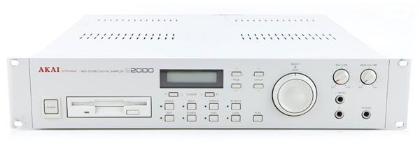 AKAI S2000 סאמפלר