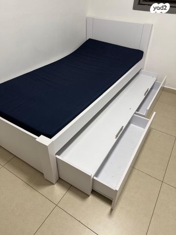 מיטת יחיד