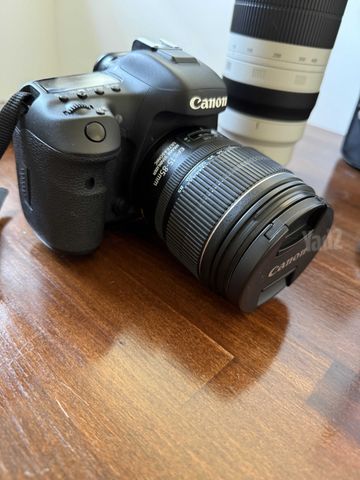 מצלמה Canon EOS 7D Mark II