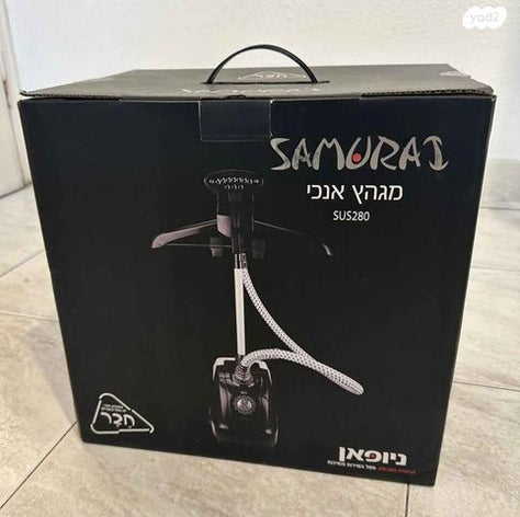 מגהץ אנכי