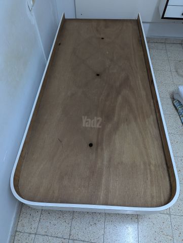 בסיס למיטה