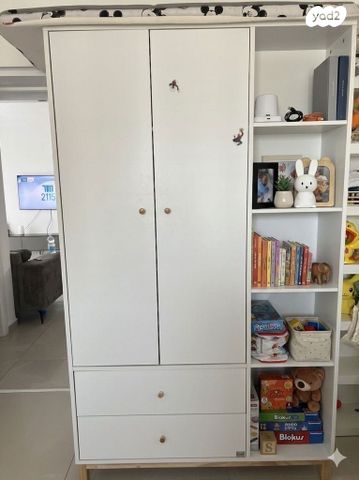 ארון בגדים