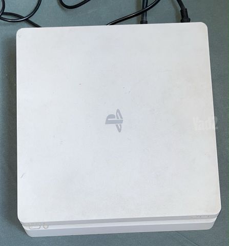 Sony PlayStation 4