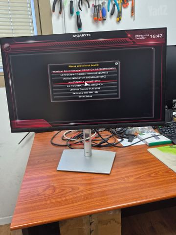 מסך dell 27" pivot