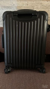 מזוודת RIMOWA x Moncler
