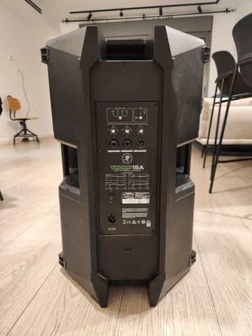 Mackie THUMP15A 1300W–מוגבר