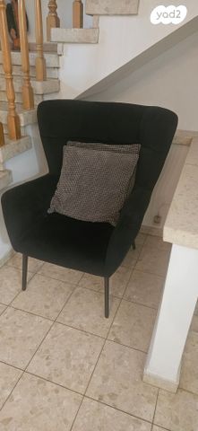 כורסאת אירוח