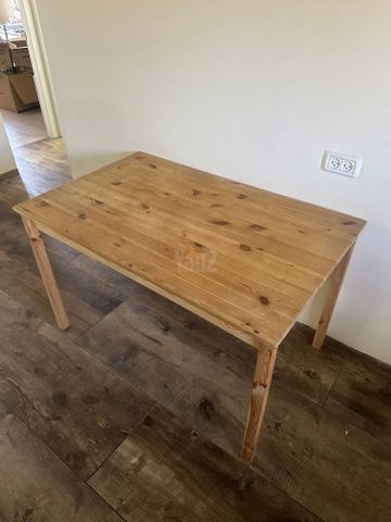 שולחן IKEA INGO