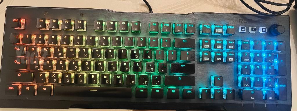 מקלדת ROCCAT Vulcan 121 AIMO