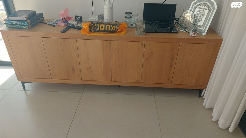 מזנון עץ מלא