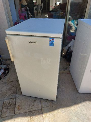 מקרר משרדי