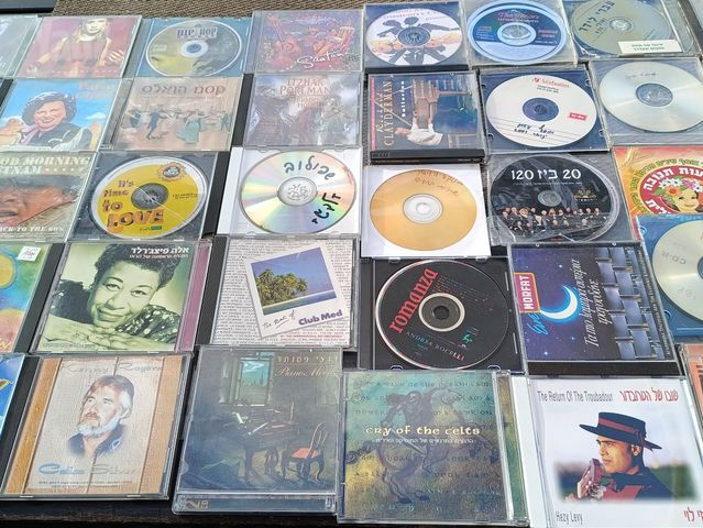 52 דיסקים  cd