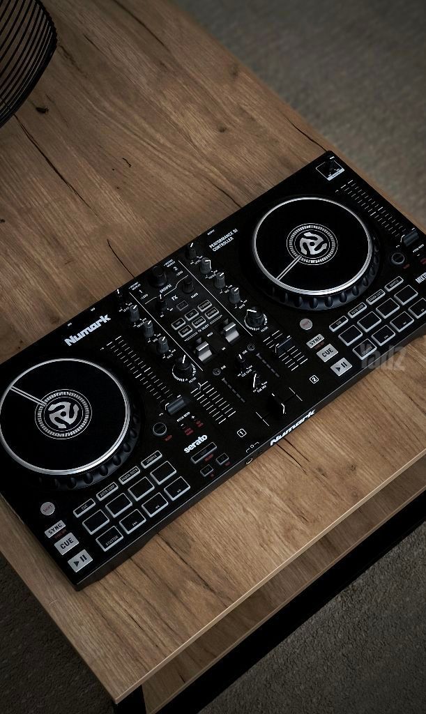 Numark Mixtrack Pro FX