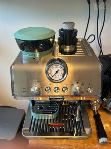 מכונת קפה Delonghi
