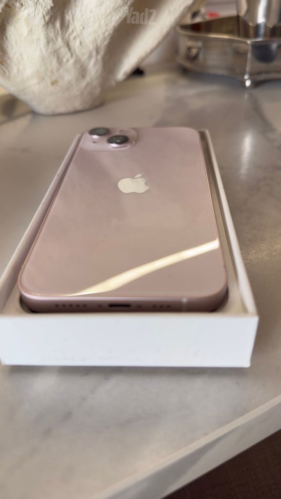 iPhone 13 128GB pink
