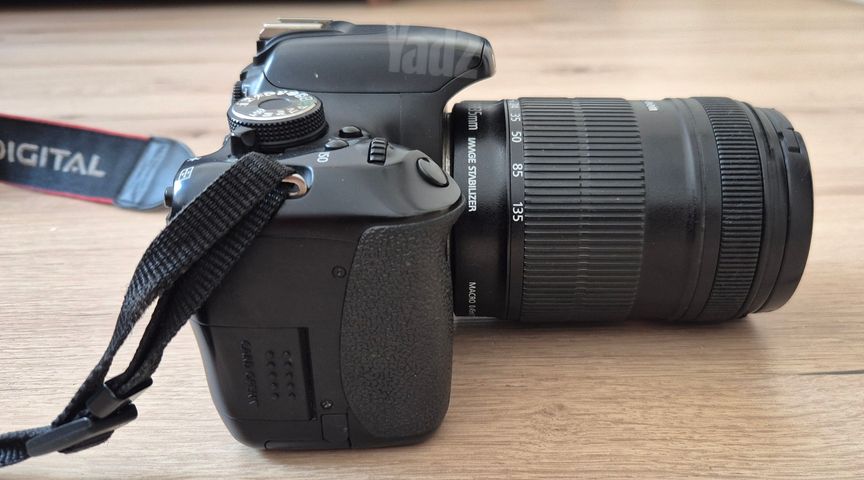 Canon 600D ועדשת EF-S 18–135