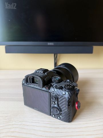 Sony A7III + Sony FE 85mm 1.8