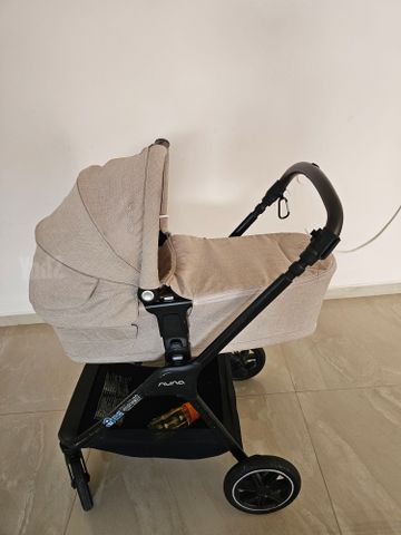 עגלת תינוק Nuna triv next