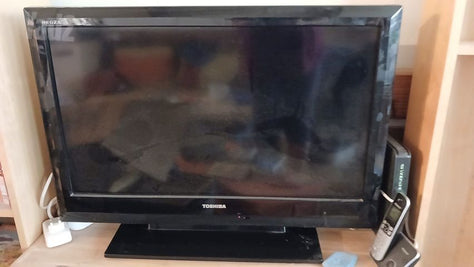 טלויזיה 28''