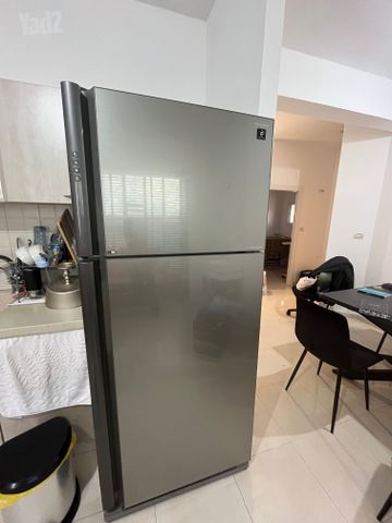 מקרר דגם Sharp SJ-5778-SL