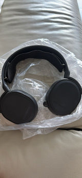 למכירה SteelSeries Arctis 5