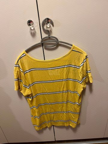 ט-שירט של Hollister
