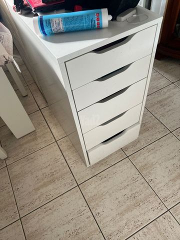 שידת אלכס